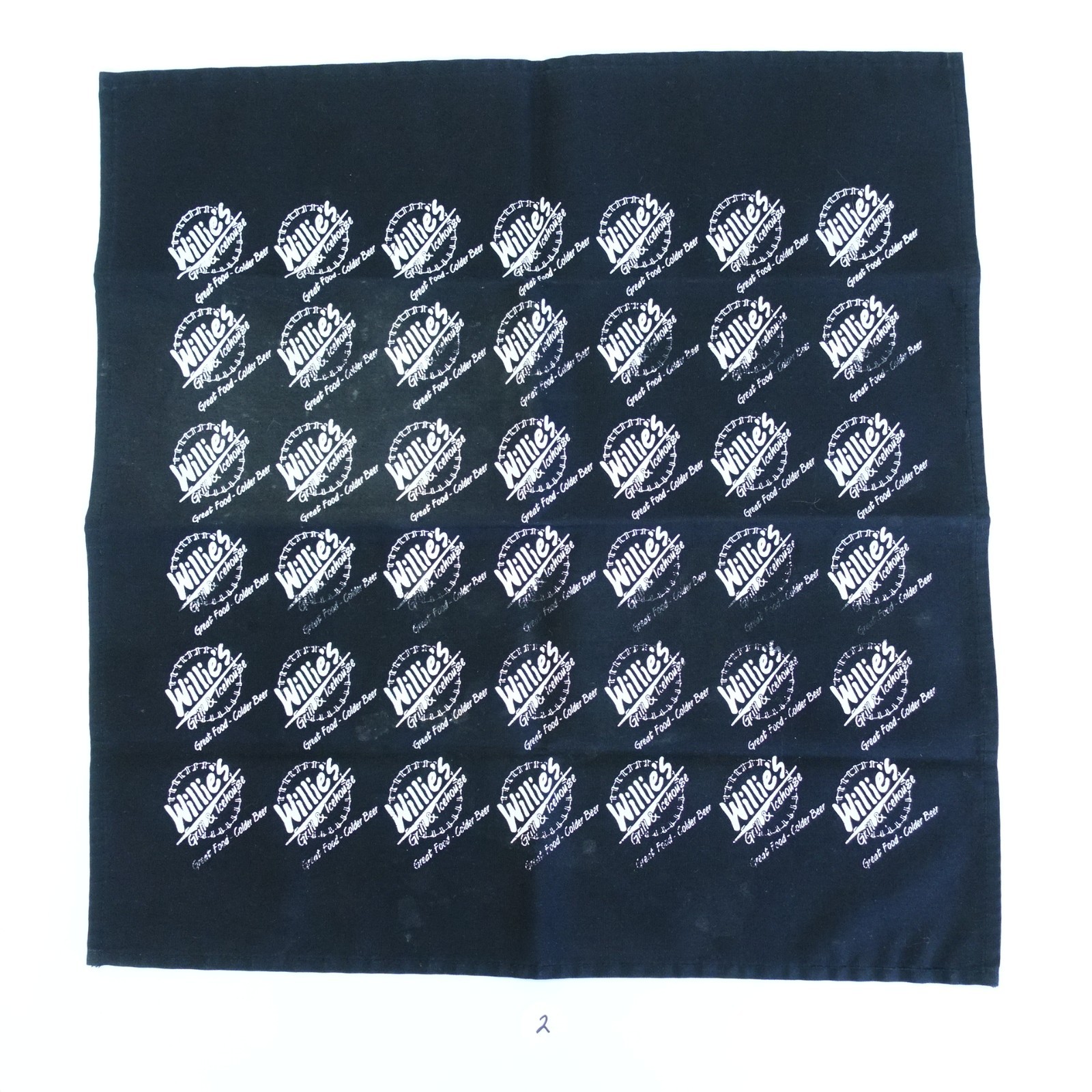 Willie’s Grill & Icehouse Bandana Black and White 18 x 18″ PreOwned Thick Fabric