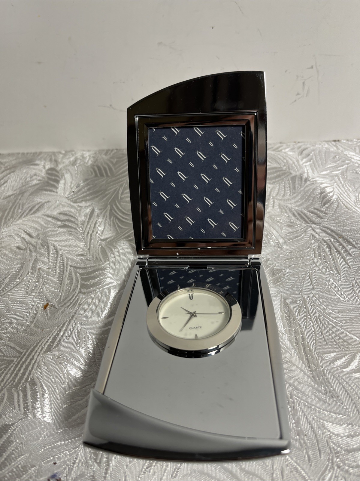 Stainless .. Quartz Movement With Picture Frame Clock Oppenheimer Advertisment