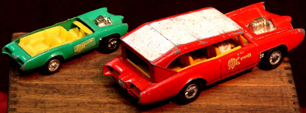 OLD CORGI & REMCO MONKEES TELEVISION SHOW MONKEEMOBILE MINIATURE TOY CARS