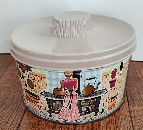 Vintage Mrs Leland’s 1960 Container Cookie Candy Tin Beige Lid