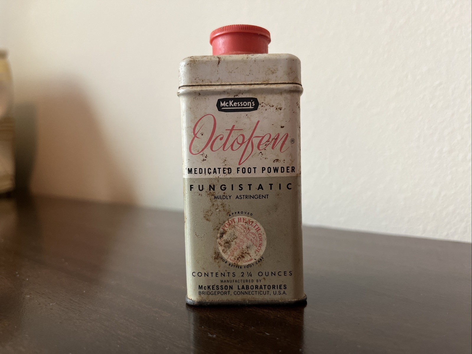 Vintage Octofen Powder Tin 2 1/4 oz