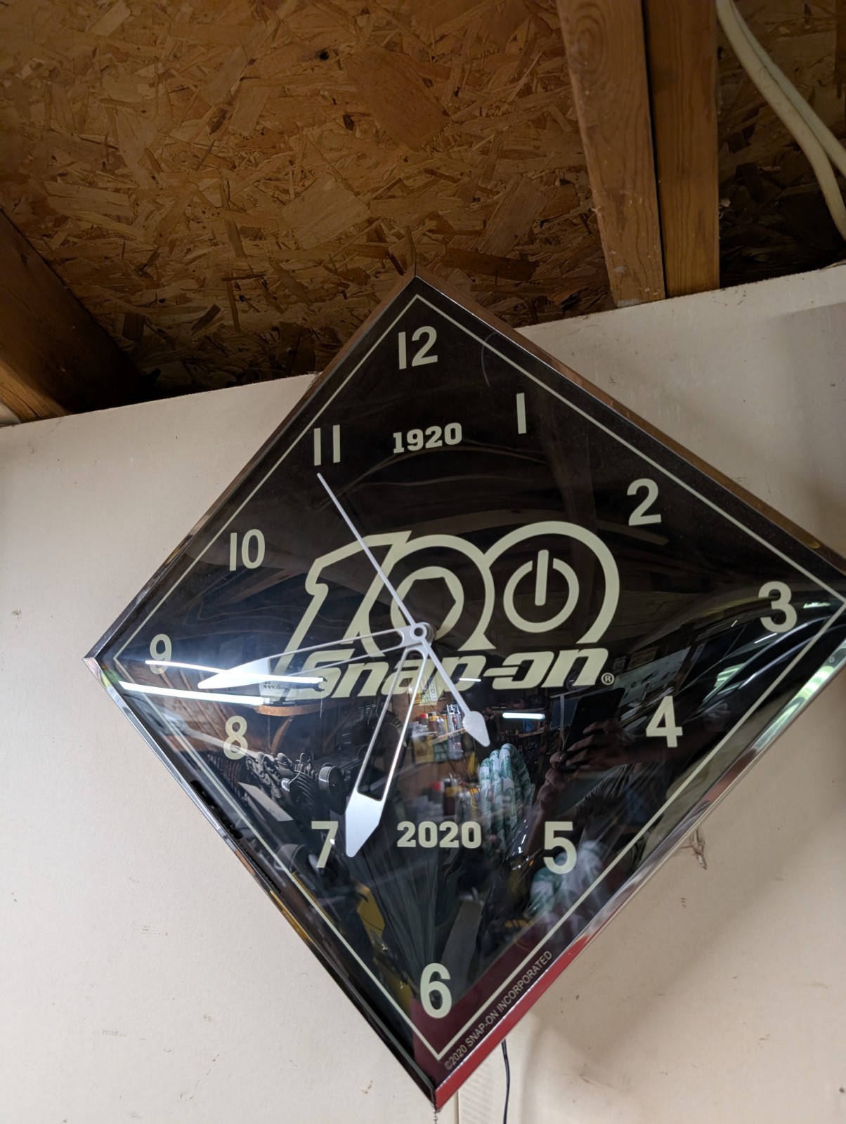 Snap-On Tools 22″ LED Diamond Shaped Bubble Clock 100th Anniversary Edition