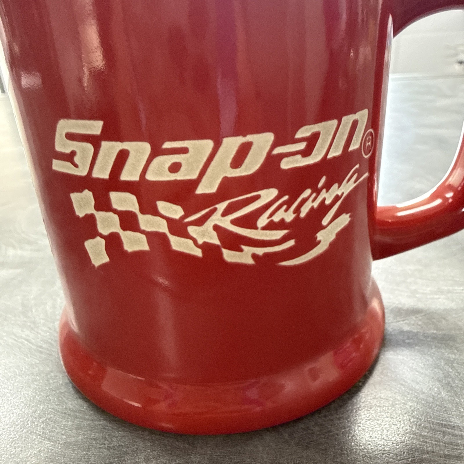 14 OZ SNAP ON TOOLS RACING RED ETCHED MUG CUP