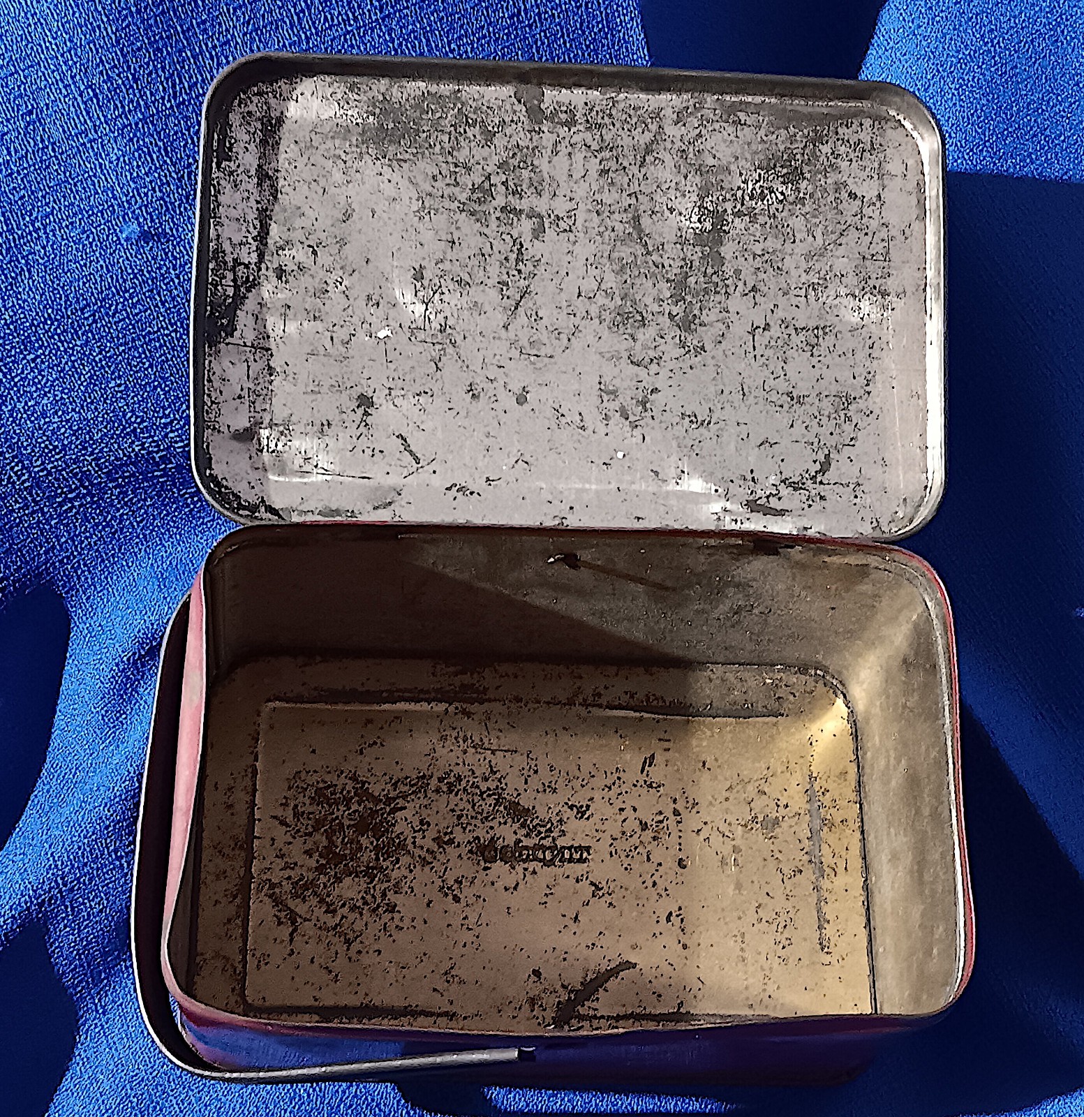 Vintage 1940’s Tindeco Red Lunch Pail Tin Box Basket w/Handle 6″ x 4″ X 3″
