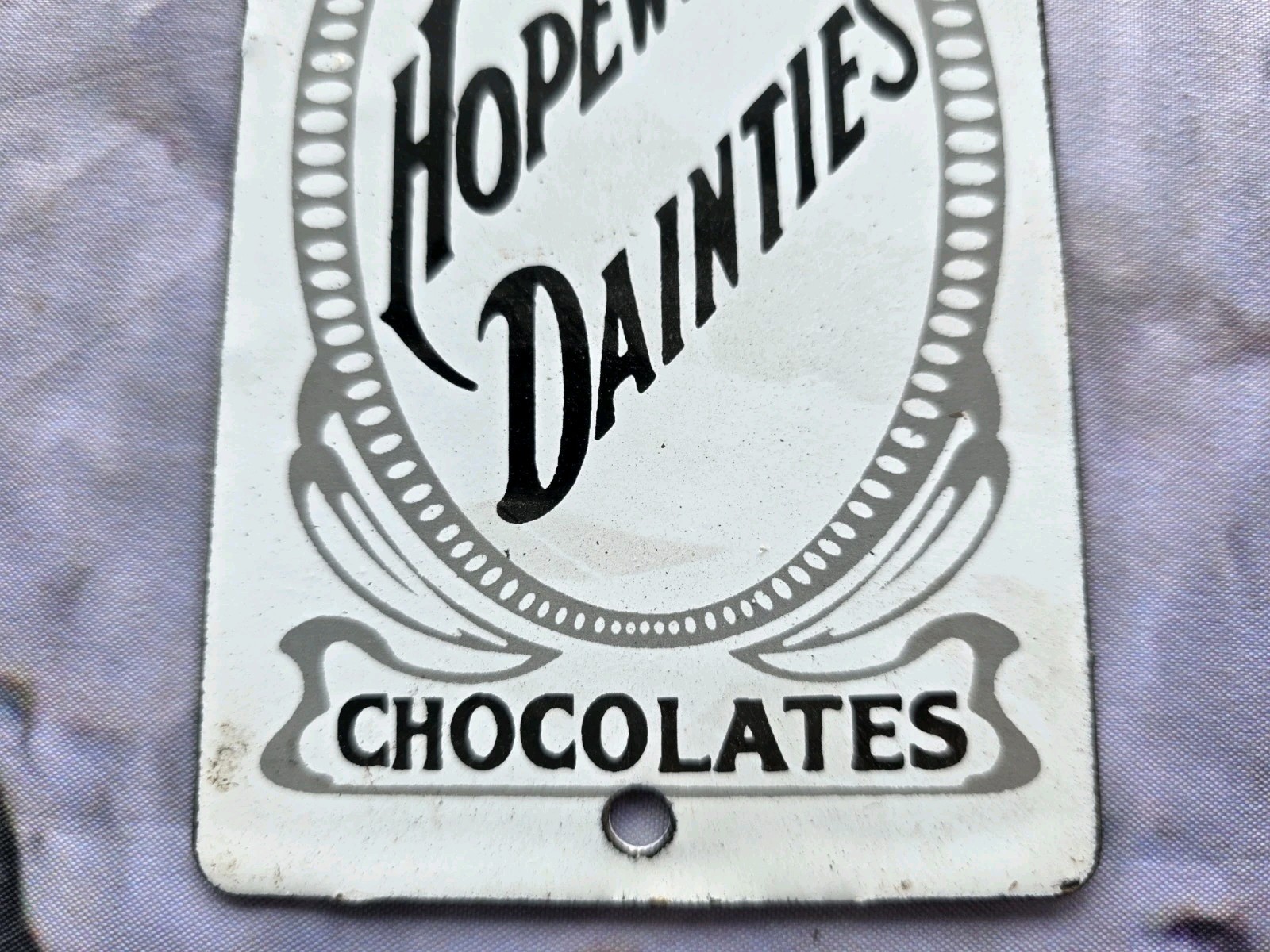 RARE VINTAGE HOPEWELL DAINTIES CHOCOLATE BON BONS DOOR PUSH PORCELAIN SIGN.