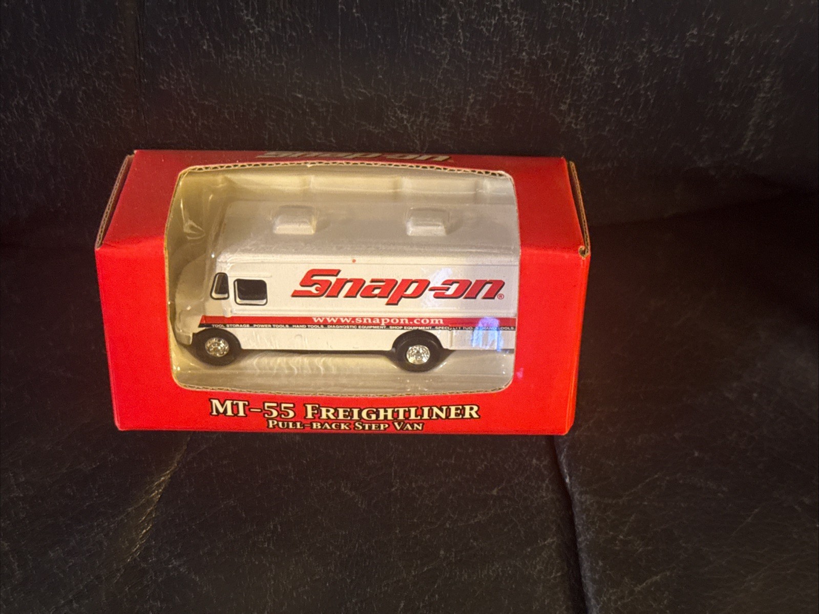 SNAP-ON TOOLS 2003 CROWN PREMIUMS MT-55 FREIGHTLINER PULL BACK STEP VAN METAL