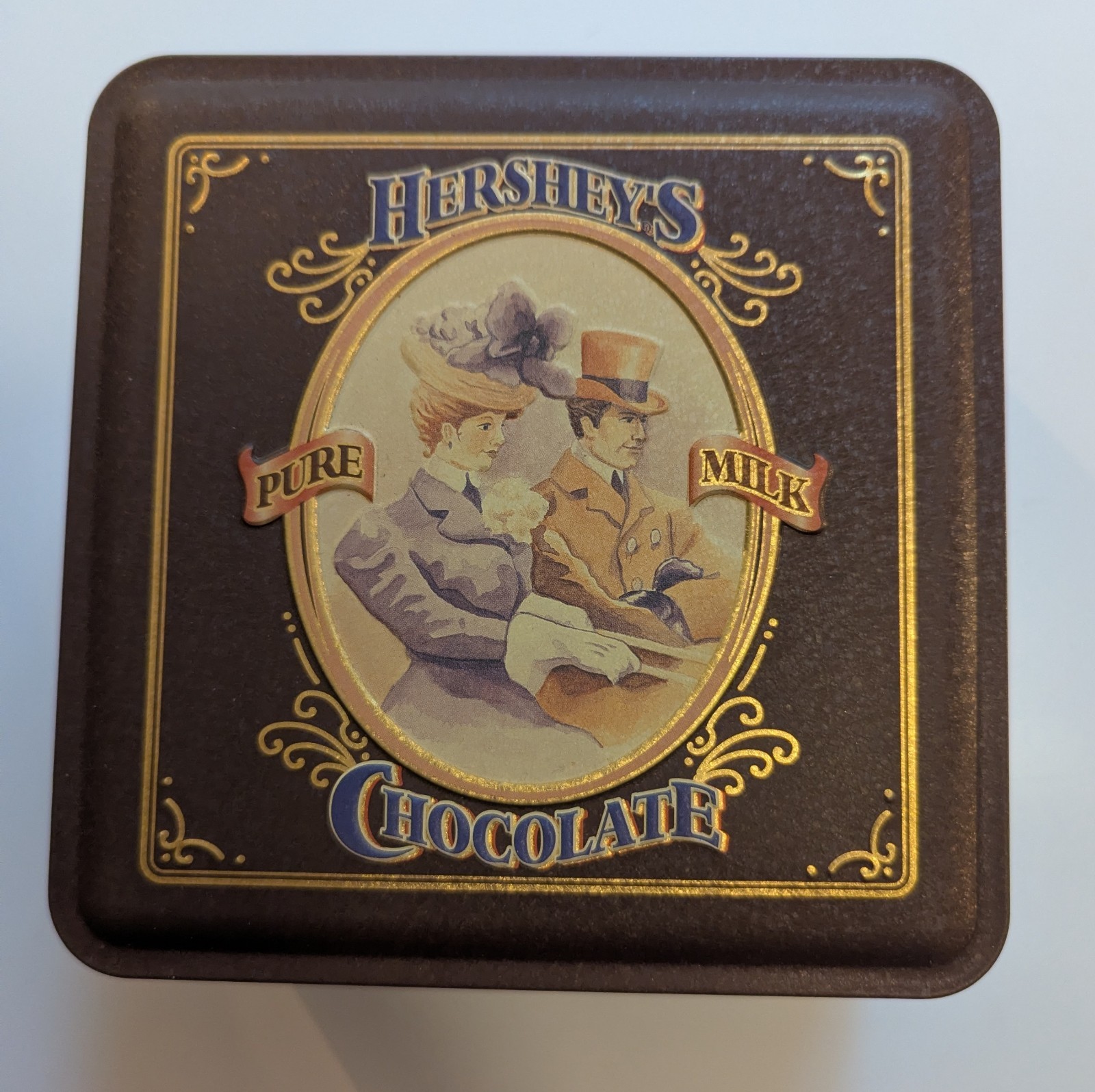 Hershey’s 1995 Pure Milk Chocolate Tin, Brown/Gold vintage, collectors