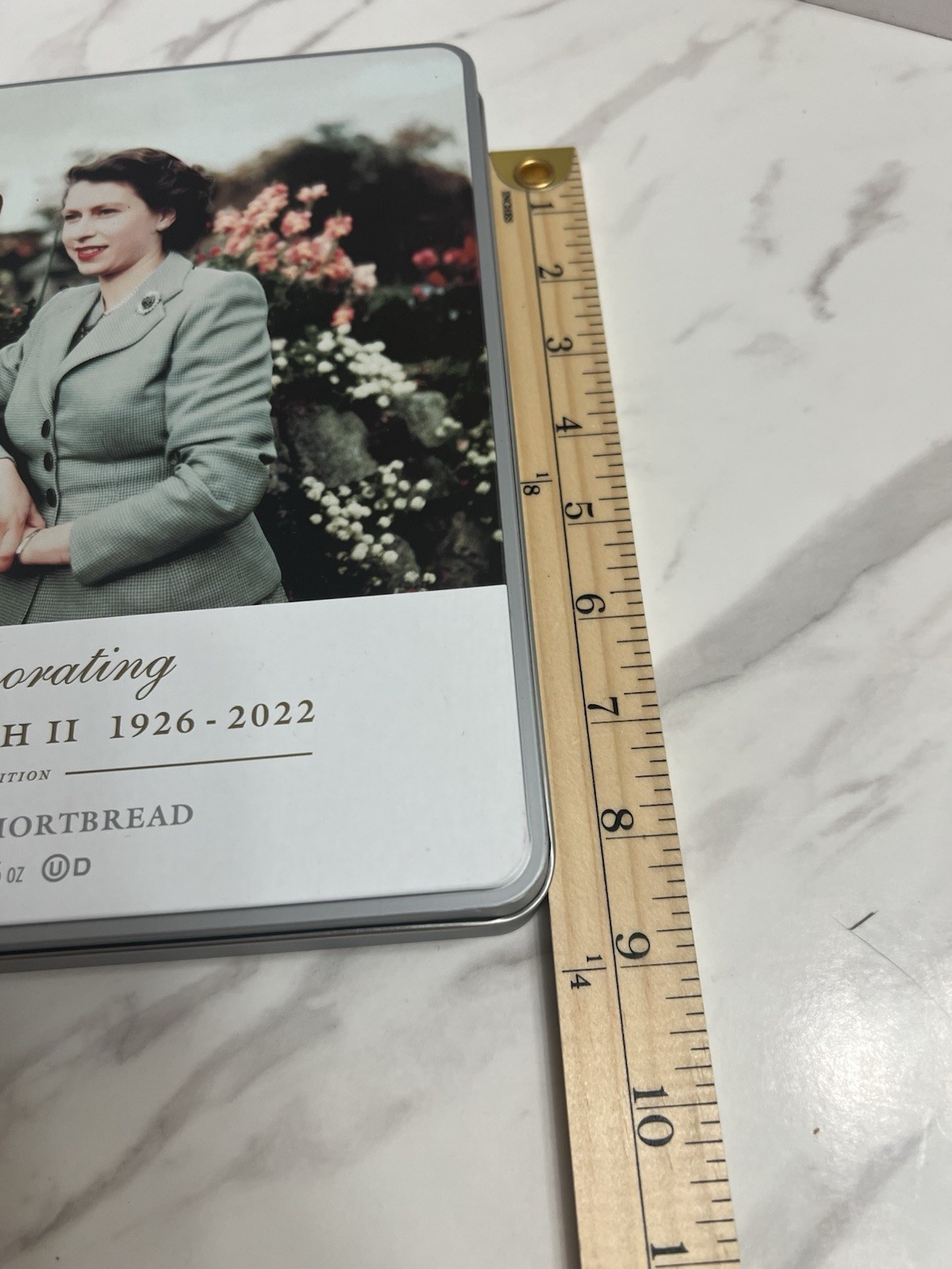1926-2022 COMMEMORATING QUEEN ELIZABETH II COLLECTABLE TIN EMPTY