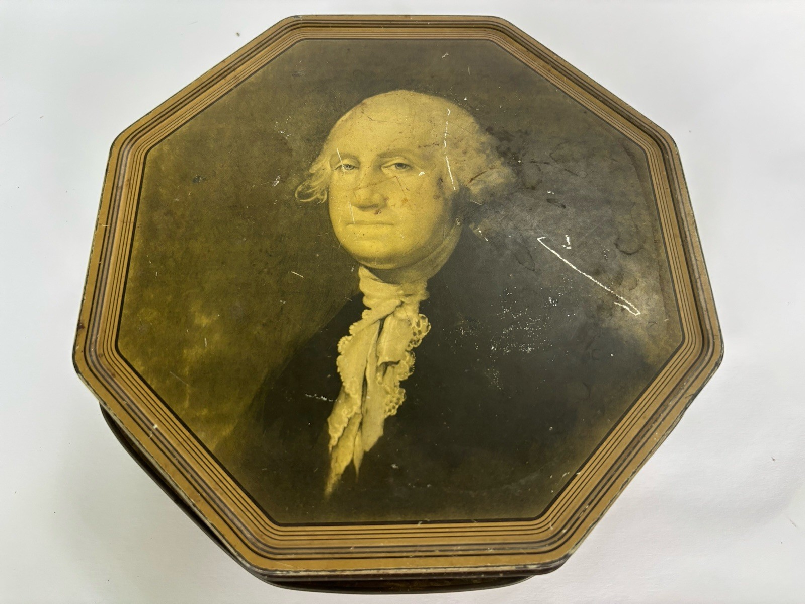 VINTAGE LOOSE-WILES BISCUIT COMPANY OCTAGON TIN – GEORGE WASHINGTON