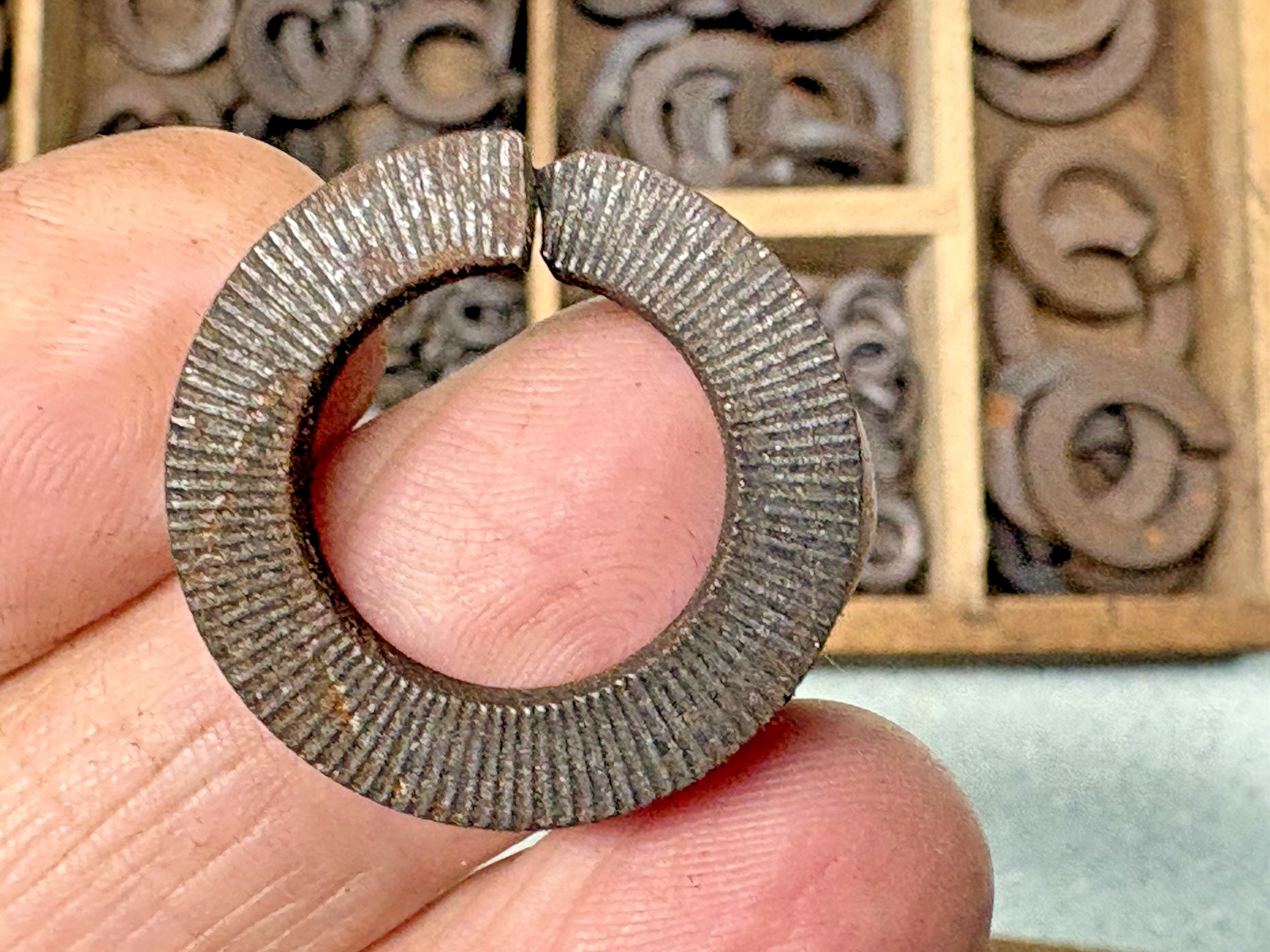 Vintage Never Slip Spring Lock Washers Box Philadelphia WOOD BOX hardware store