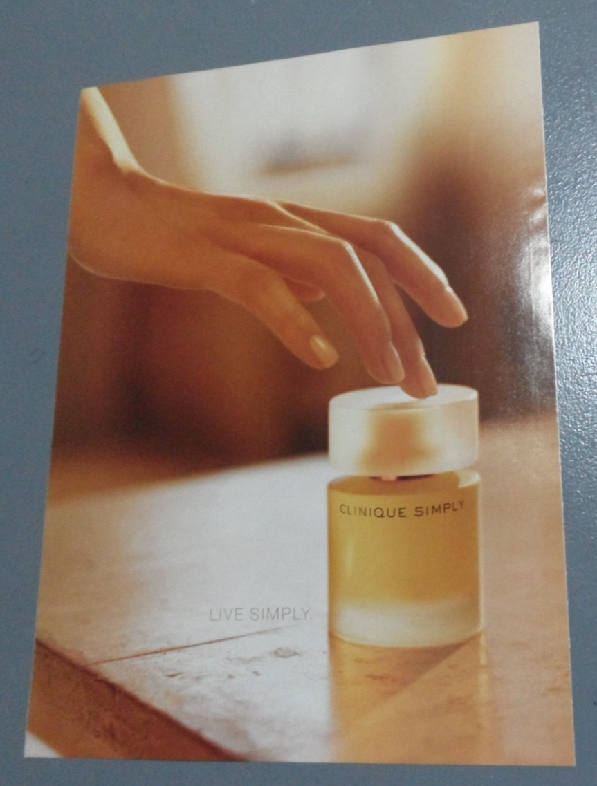 2004 Print Ad Clinique Simply Fragrance Woman’s Hand Scent Strip Intact 626