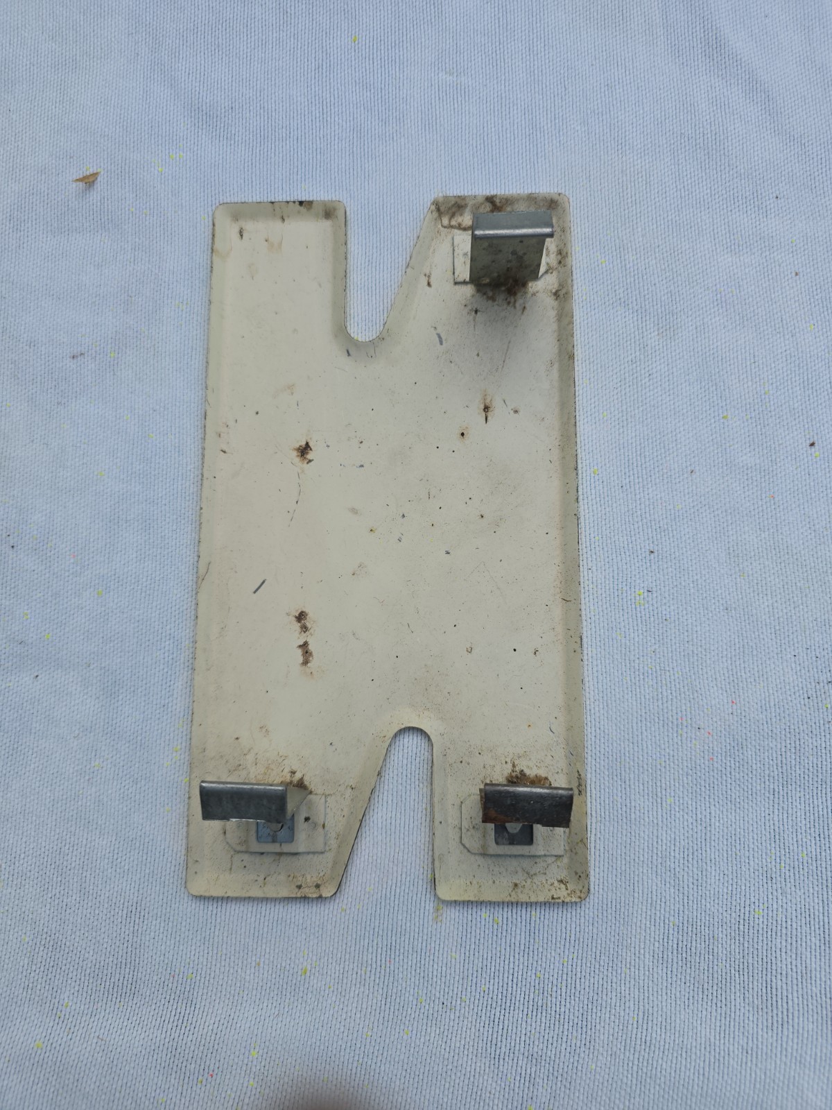 Vintage Metal Commander Board Sign 7.5” Letter N Yellow Marquee Letter With Clip
