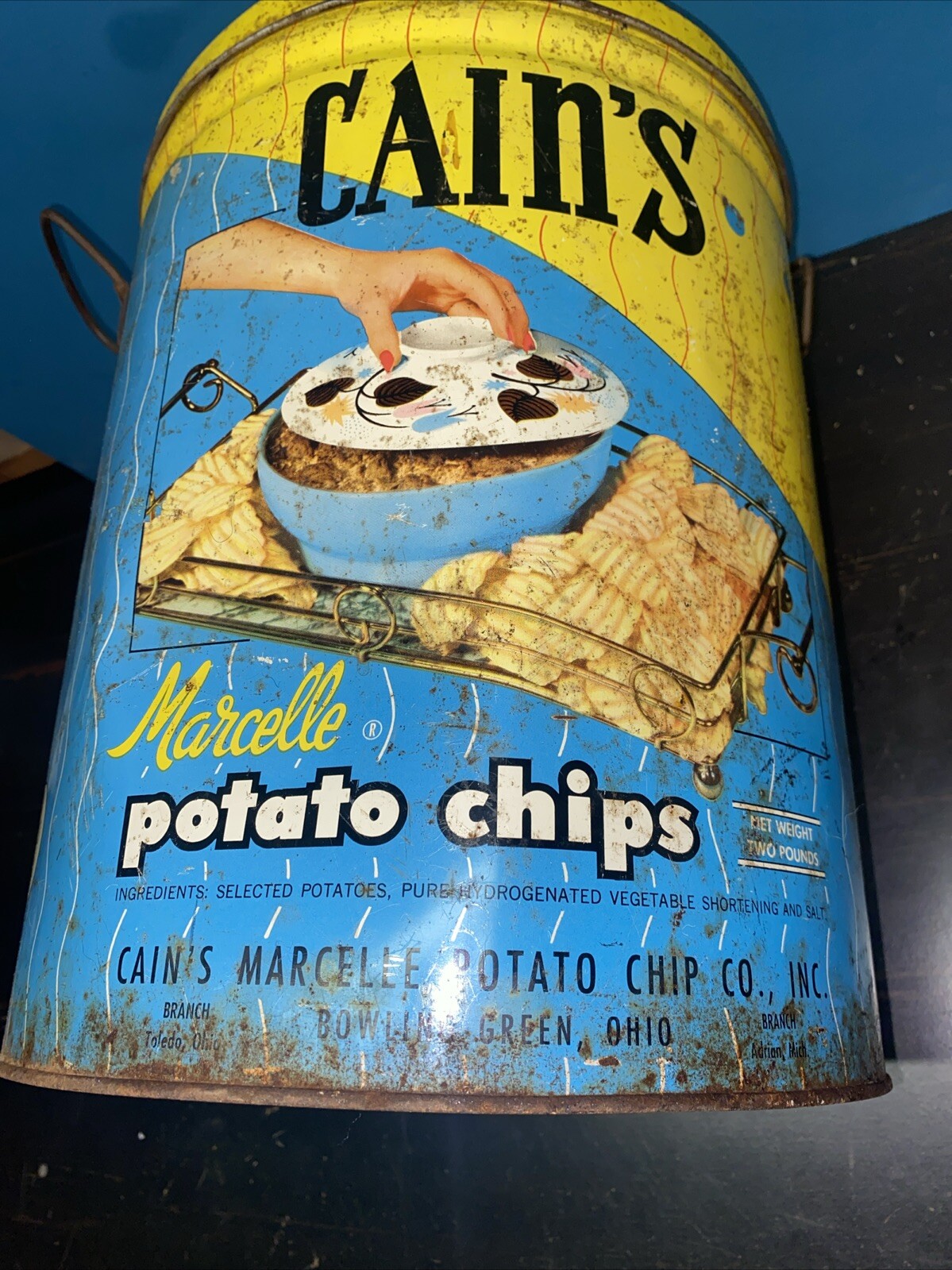 Huge Vintage Cain’s Marcelle POTATO CHIP CO. Bowling Green Ohio LARGE Tin Can