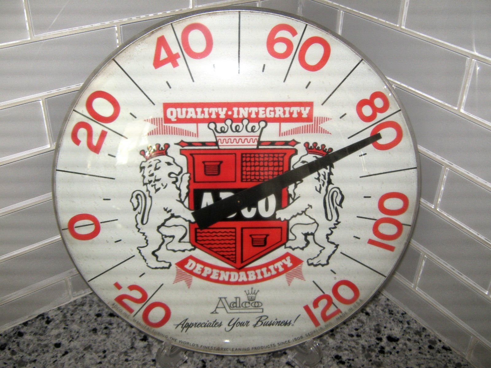Adco Dry cleaning Pam style thermometer, excellent original graphics advertising