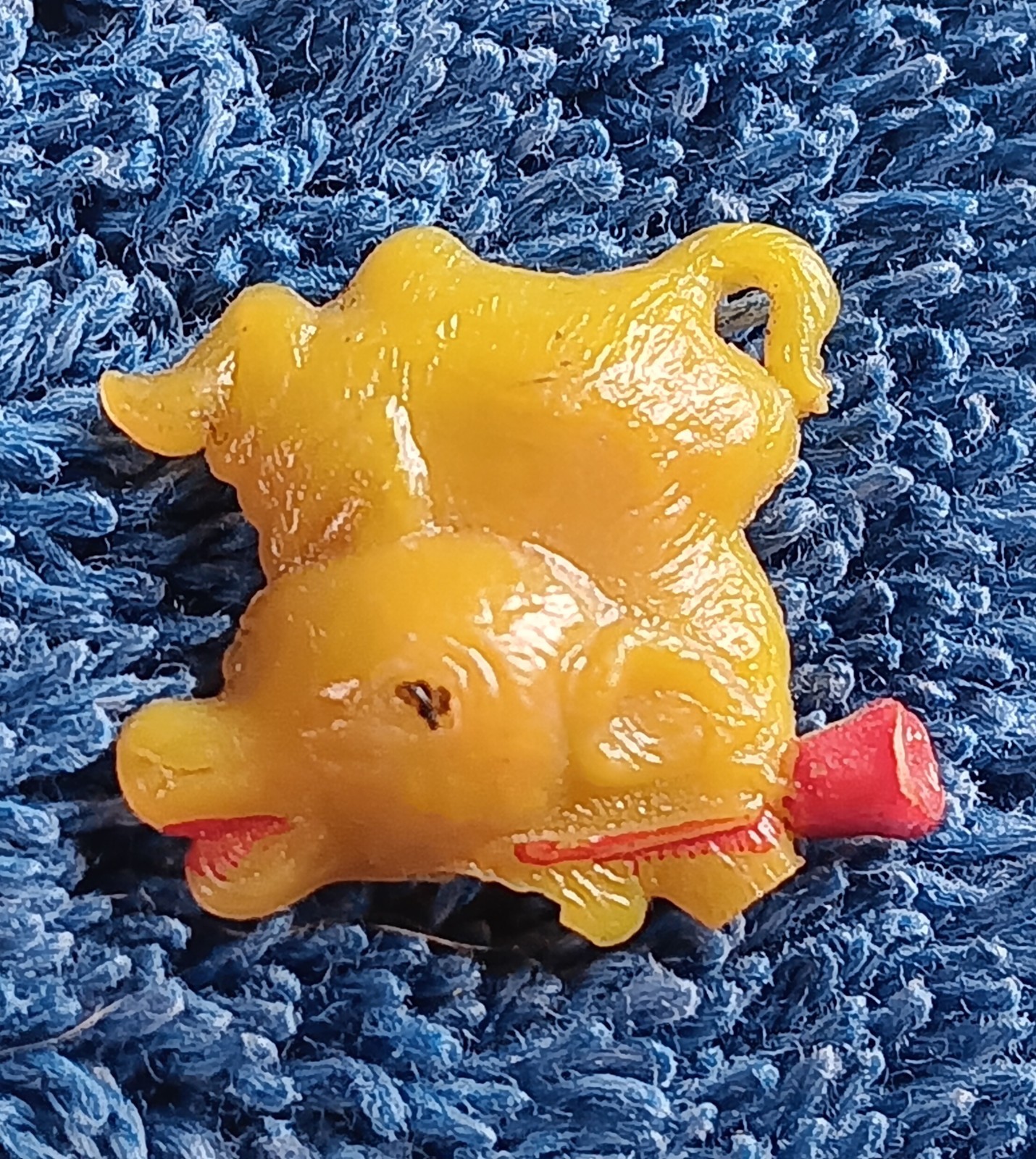 Vtg Hong Kong Cow Bell Miniature Plastic Charm Red Yellow Cracker Jack Prize 1″